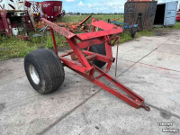 Fertilizer spreader  Kunstmeststrooier, onderstel, banden, diversen