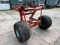 Fertilizer spreader  Kunstmeststrooier, onderstel, banden, diversen
