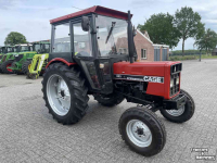 Tractor International 633 2WD 3 cil.diesel Case-IH kleuren