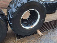 Wheels, Tyres, Rims & Dual spacers BKT 600/50R22.5 op 10-gaats velg