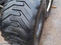 Wheels, Tyres, Rims & Dual spacers BKT 600/50R22.5 op 10-gaats velg