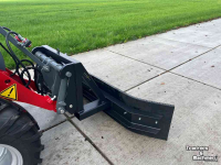Rubber yard scraper Weidemann rubberschuif 2.0m