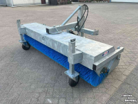 Sweeper M-Sweep TV600-250 trekkerveger veegmachine