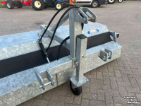 Sweeper M-Sweep TV600-250 trekkerveger veegmachine