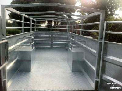 Livestock trailer Heuvelmans 6VWH6025 veewagen 6 en 7 mtr
