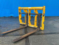 Pallet Forks JCB Palletvorken met compact tool carrier