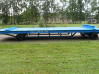 Low loader / Semi trailer Agomac Zwaar transportwagen