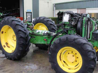 Tractors John Deere 6000- 30 4 cyl. Tractor voor Sloop