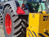 Tractor Fendt Fendt 712 TMS met herder arm