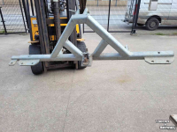 Other irrigation equipment and accessories  Uittrekbok gegalvaniseerd verstelbaar