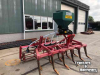 Granulate spreader Delimbe T14      T14 Duo  granulaat- kunstmest doseerapparaat - zaaimachine