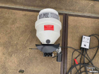Granulate spreader Delimbe T14      T14 Duo  granulaat- kunstmest doseerapparaat - zaaimachine