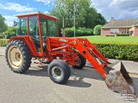 Tractor Renault R551