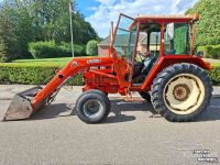 Tractor Renault R551