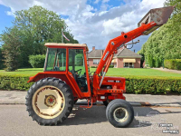 Tractor Renault R551
