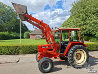 Tractor Renault R551