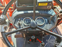 Tractor Renault R551