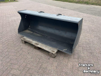 Loading buckets  Schepbak