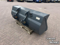 Loading buckets  Schepbak