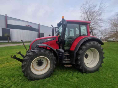 Tractor Valtra N142 Direct
