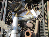 Diverse new spare-parts Douven diverse veldspuit delen