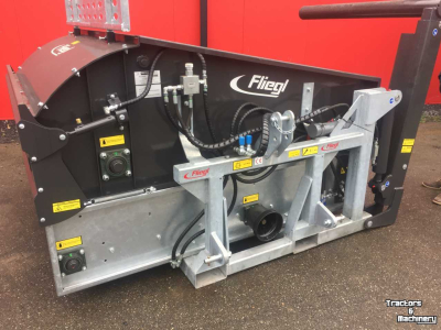 Forage feedwagon / Forage dosage wagon Fliegl Profi Combi ronde balen verdeler