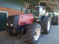 Tractor Valtra 8450