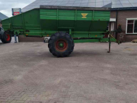 Corner-auger grain carts AVR Overlaadwagen