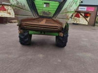 Corner-auger grain carts AVR Overlaadwagen