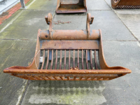 Skeleton buckets Verachtert Puinbak