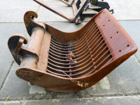 Skeleton buckets Verachtert Puinbak