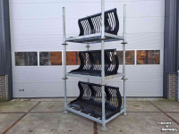 Skeleton buckets  Puinbakkejn