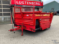 Silage-block distribution wagon Schuitemaker Amigo 20 Blokkenwagen. voermachines