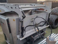 Silage grab-cutter Sieplo M B 2500 mengdoseerbak verticaal Manitou aansluiting