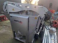 Silage grab-cutter Sieplo M B 2500 mengdoseerbak verticaal Manitou aansluiting