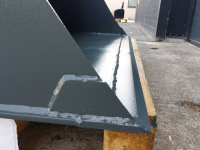 Loading buckets VTM Grondbak SGB 1350 VTM