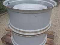 Wheels, Tyres, Rims & Dual spacers Massey Ferguson 16x34 inch