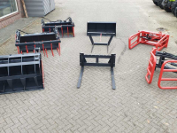 Other attachments and accessories  Grondbak, Mestgreep, Pelikaanbak, Ronde, Vierkante balenklem, balenprikker