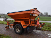 Snow Removal Equipment  Zoutstrooier