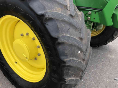 Tractors John Deere 6145R AQ + 643R Frontlader / Voorlader