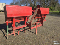 Fertilizer spreader Monosem Rijenbemester 4 uitlopen
