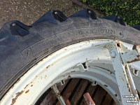 Wheels, Tyres, Rims & Dual spacers Ford 13.6-38 Vredestein 3 ster 34 inch