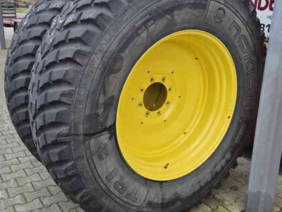 Wheels, Tyres, Rims & Dual spacers Nokian 540/80R38 en 440/80R28 op John Deere velgen