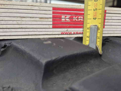 Wheels, Tyres, Rims & Dual spacers Nokian 540/80R38 en 440/80R28 op John Deere velgen