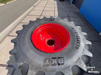 Wheels, Tyres, Rims & Dual spacers BKT VF 900/60R38 95%
