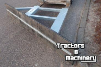 Rubber yard scraper Qmac HALVE V-SCHUIF 2.50 LEPELINSTEEK