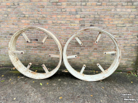 Wheels, Tyres, Rims & Dual spacers  W8R44