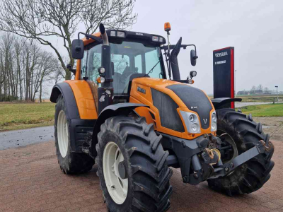 Tractor Valtra N 143 Versu