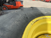 Wheels, Tyres, Rims & Dual spacers  Set banden 30.5 X LR32