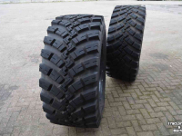 Wheels, Tyres, Rims & Dual spacers BKT ridemax 697 600/65r28 90%